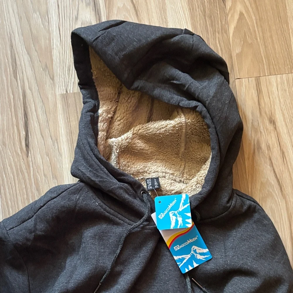Bloomingdale's MagcoMsen  gray/Black Hoodie! New with tags! never won! - Picture 3 of 5